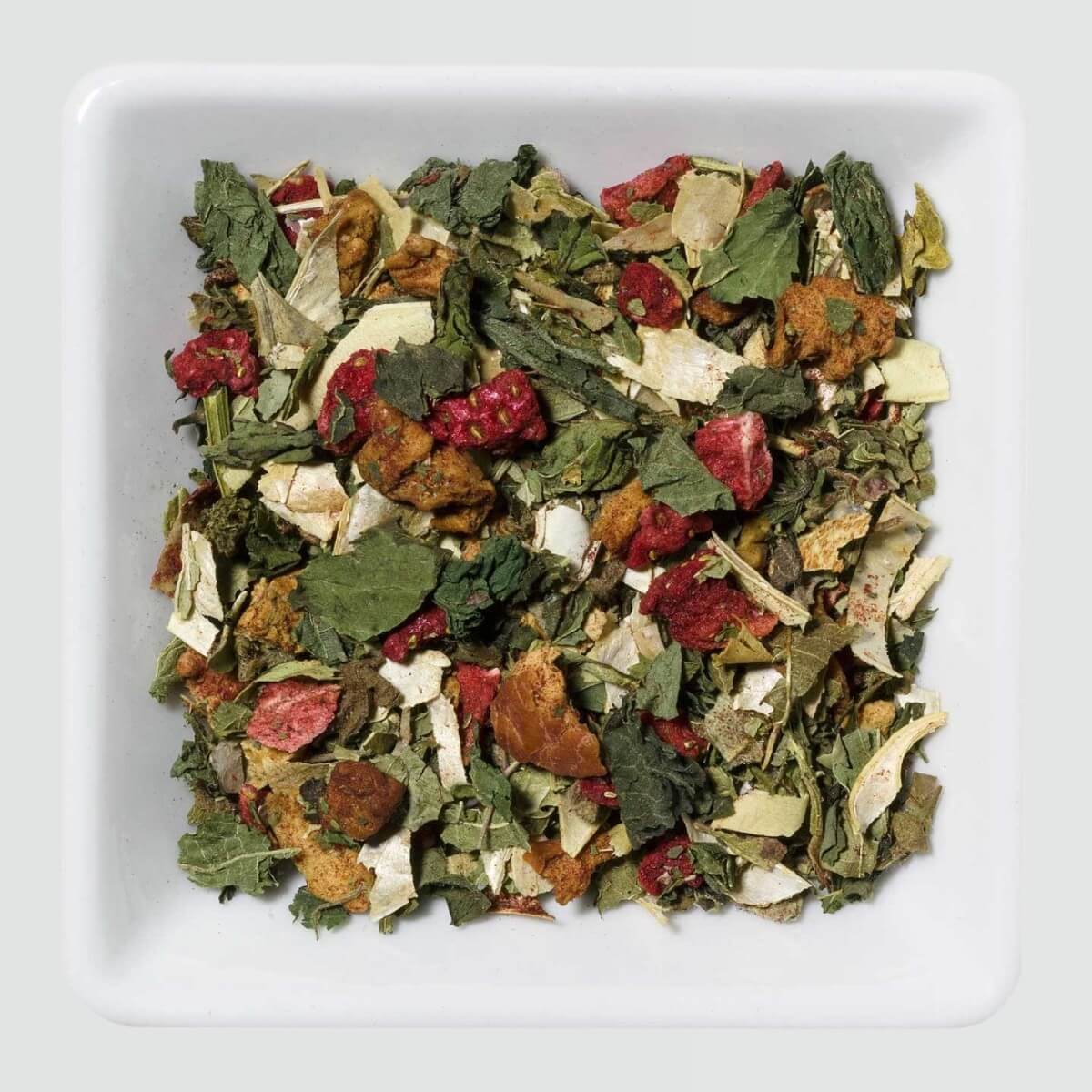Sypaný mätovo-ovocný čaj Strawberry Mint Be:Tea s jahodami a kúskami jabĺk