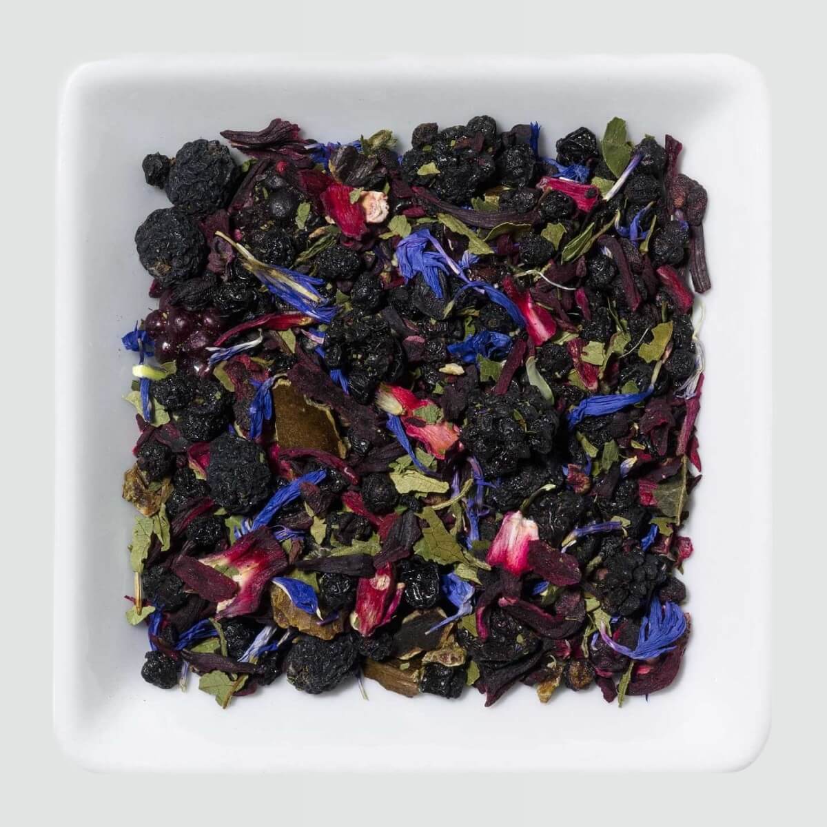 Sypaný ovocný čaj Wild Berry Be:Tea s černicami, bazou, ibištekom a aróniou